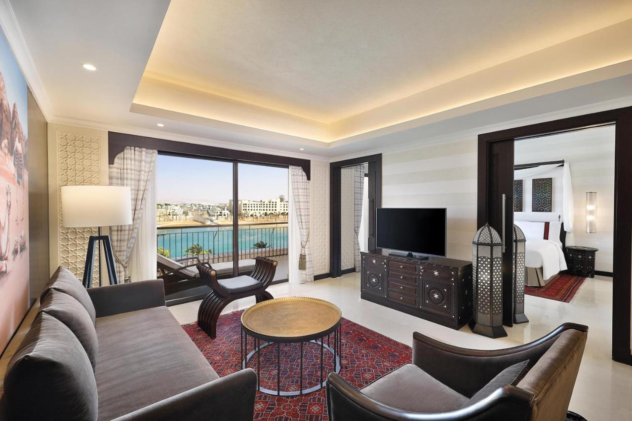 알 마나라, 어 럭셔리 컬렉션 호텔, 사라야 아카바 외부 사진 Suite at the Hilton Sharm El Sheikh