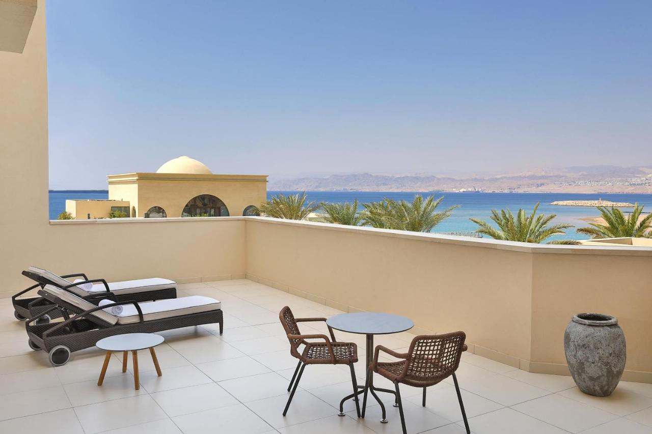 알 마나라, 어 럭셔리 컬렉션 호텔, 사라야 아카바 외부 사진 View of the Dead Sea from the hotel