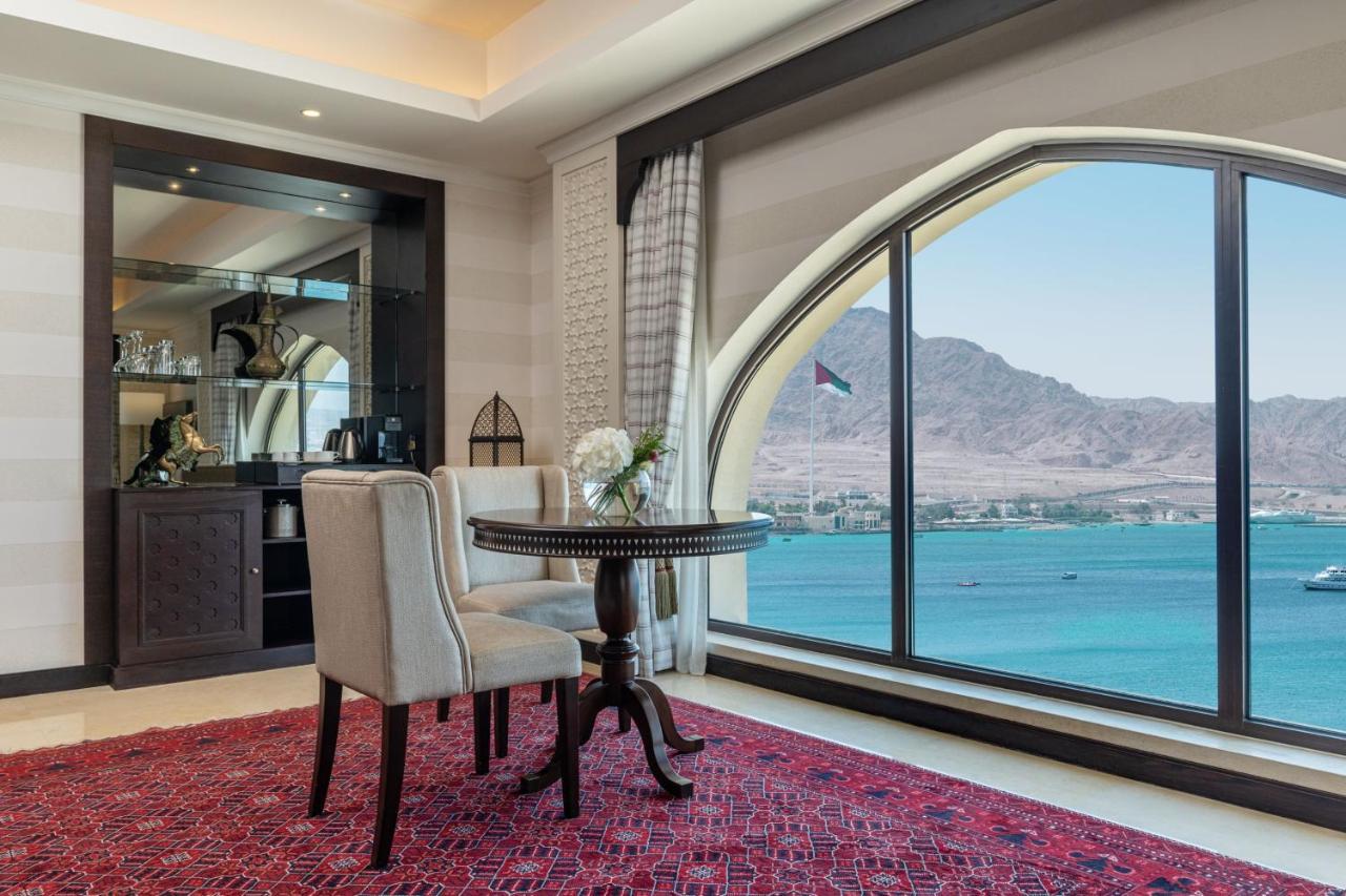 알 마나라, 어 럭셔리 컬렉션 호텔, 사라야 아카바 외부 사진 A suite at the Dead Sea