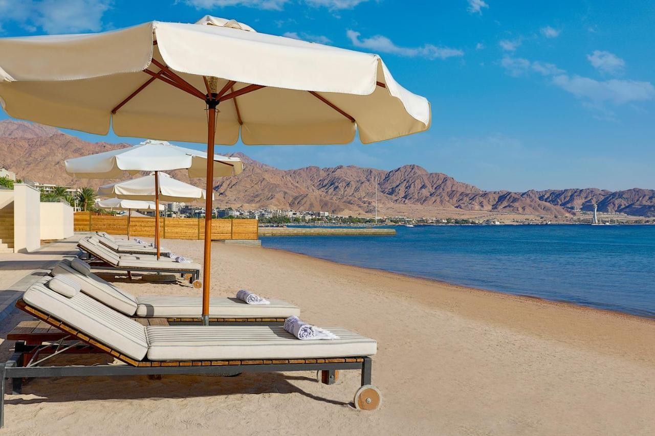 알 마나라, 어 럭셔리 컬렉션 호텔, 사라야 아카바 외부 사진 Beach at the St. Regis Resort, Aqaba, Jordan