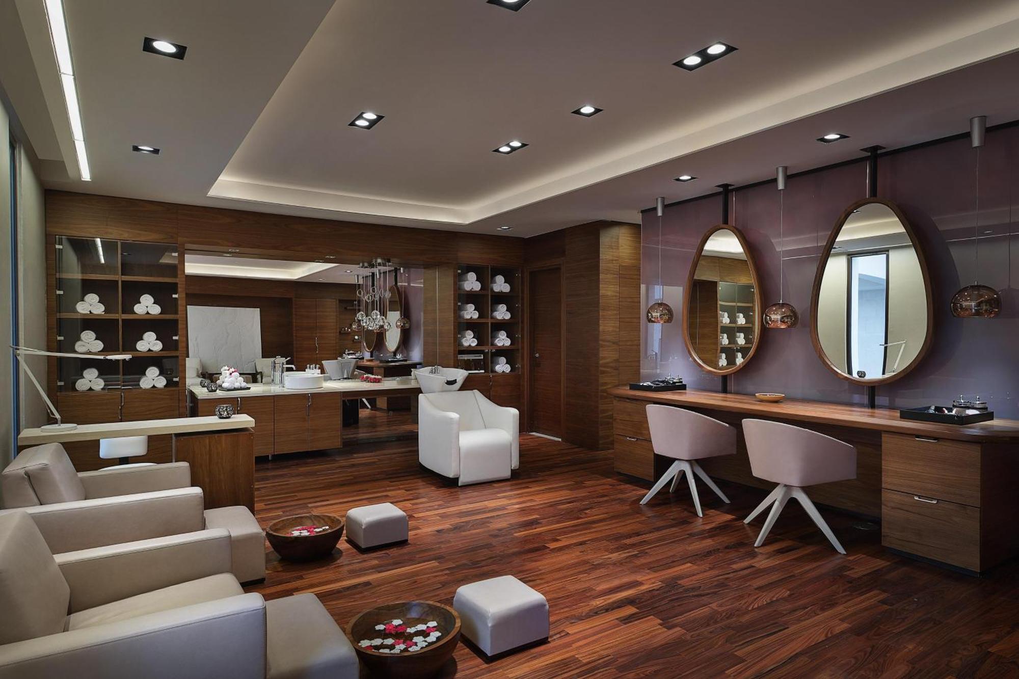 알 마나라, 어 럭셔리 컬렉션 호텔, 사라야 아카바 외부 사진 A salon in the United States